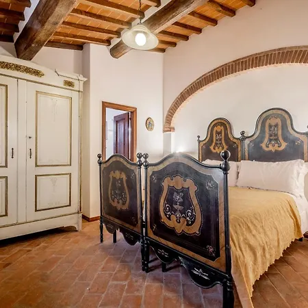 Borgo Sant'ercolano مزرعة للإقامة